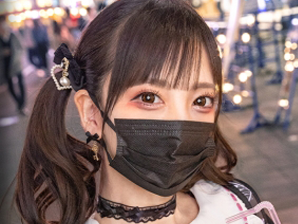 【地雷系ビッチの性欲爆発】『みんなのチンポ、私が気持ちよくしてあげるっ♡』派手カワ地雷女が肉便器志願！無数のチンポに囲まれ、嬉しそうにフェラしまくる性欲モンスター！！