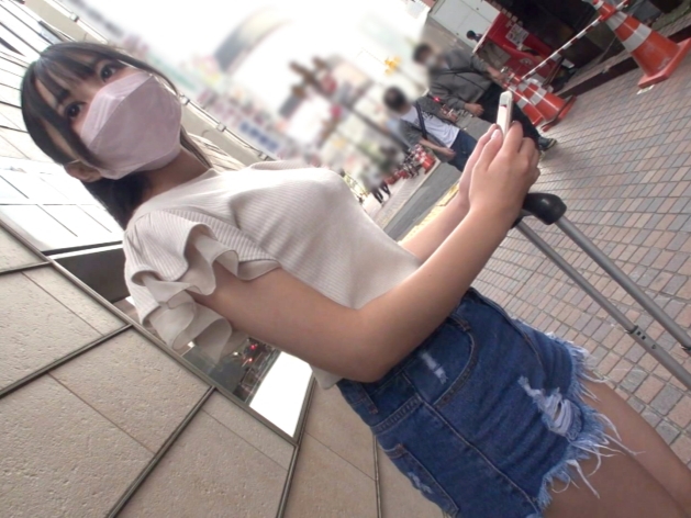 【美乳美少女】プリンプリンなおっぱいが最高な美少女が、チ○コの上で激しく感じまくり!おマ○コをガンガン突き上げられ、喘ぎ声が止まらない!!