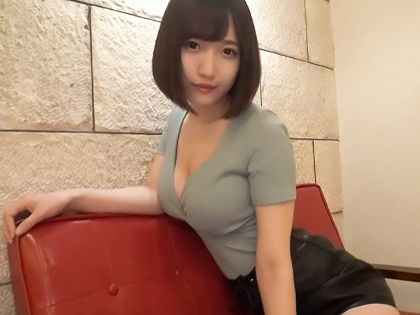 【パイパンお姉さん】『生で入ってる…！』ツルツルマ○コに正常位でハメられ、感じまくる敏感ボディ！濃厚ザーメンぶっかけでイキ顔も最高♡ パイパン好き必見のエロ動画！