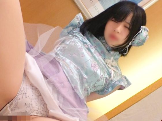 【チャイナドレスで誘惑☆】コンカフェ嬢の裏の顔…時給アップ交渉でエロかわ娘が本気モード！生意気な口調とは裏腹に、敏感マ○コは即イキ確定♡