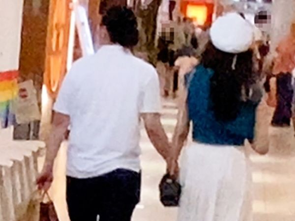 【若妻の危険な浮気】『ダメ…旦那にバレちゃう…』デート中の若妻がスリル満点の浮気SEX！電話中の旦那にバレないようマンコを突かれ悶絶イキ！！興奮度MAXの背徳プレイ♡