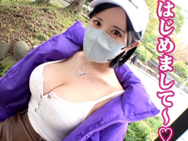 【爆乳JDのナースコスプレ】『気持ちいい…』素人女子大生がナース姿でフェラ奉仕！ぶるんぶるん揺れる巨乳を揺らしながら、チ○ポを咥え込みイキまくる！おっぱい好きにはたまらないエロさ♡