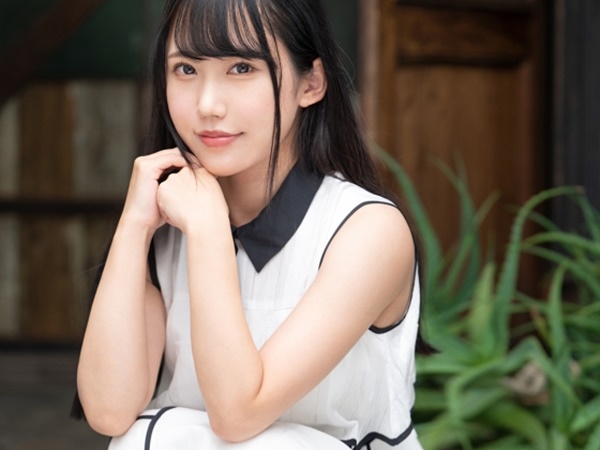 【小柄スレンダー人妻】『やだ…壊れちゃう…』華奢なカラダを激しく突かれ、ピンクの秘部から愛液溢れる敏感妻!鬼ピストンでイキまくる姿がエロかわいい♡