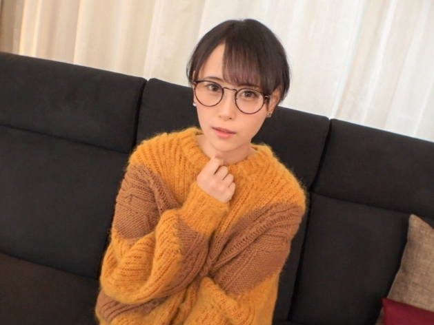 【メガネ女子の裏の顔】『あっ…ダメ…』真面目そうなメガネっ娘が、実は超敏感ボディ!肉棒で激しく突かれ、清楚な外見とは裏腹に、本能むき出しで感じまくる痴態を大公開!♡