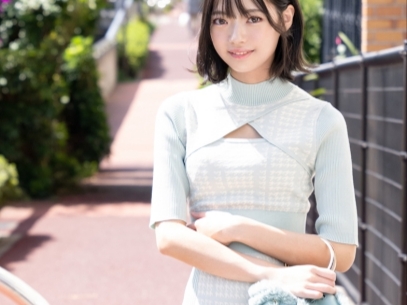 【訪問エッチ】『お家でエッチしよっ♡』華奢な美少女が素人男性宅を訪問！恥じらいながらも肉棒を優しく受け止め、エチエチなセックスで大胆に乱れる！自宅で味わう極上体験！