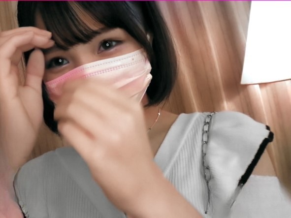 【ミニマム美少女のパパ活乱交】『おじさん、気持ちいい…』143cmの小さなカラダでおじさんチ○ポを咥え込む！キツキツマ○コに生ハメされ、喘ぎまくるロリっ娘の淫乱交尾！！♡