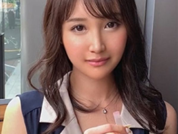 【エロキスで濡れるスレンダー美尻お姉さん】清楚系お姉さんがエッチなキスで発情！華奢な体を激しくピストンされ、奥まで突かれて感じまくる！！